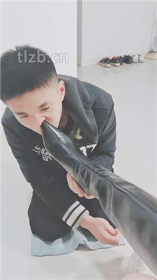 图片[6]_【美容院S】当脚垫/舔脏鞋/臭脚踩脸_绳艺库视频下载