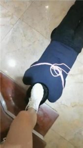 【希儿】双S-桌底视角-踩脚垫【三视角版】_绳艺库视频下载