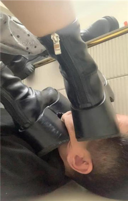 图片[12]_【文文文】双素人S-脏黑靴碾压踩狗脸_绳艺库视频下载