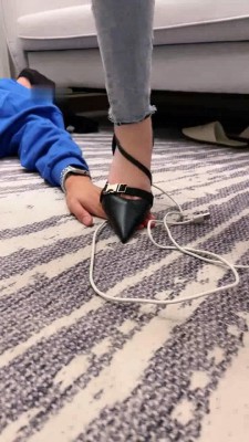 图片[10]_【宸宸】御姐双S高跟踩踏体育生【双视角版】_绳艺库视频下载