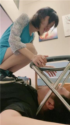 图片[4]_【柔儿公主】人形痰盂垃圾桶-口水圣水_绳艺库视频下载