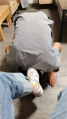 【优优】脏鞋虐废不听话的狗奴_绳艺库视频下载