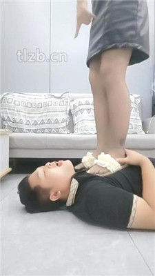 图片[7]_【古月安妮】素人小姐姐黑丝脏鞋脚下奴【双视角版】_绳艺库视频下载