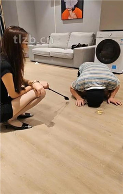 图片[11]_【森田熙子】物化茶几狗/鞭打/碾压踩_绳艺库视频下载