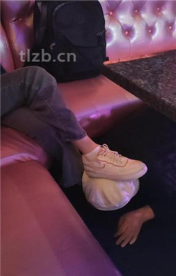 图片[2]_【小琪】KTV-脏鞋踩地毯/舔鞋舔jio/骑马_绳艺库视频下载