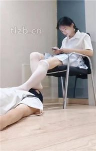 【汀兰大人】洛丽塔S白丝诱惑男友做地毯狗_绳艺库视频下载