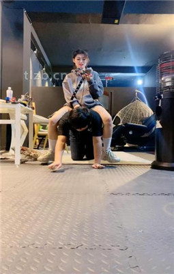 图片[4]_【冰诺】运动鞋白袜S-骑马爬行/踩狗爪_绳艺库视频下载