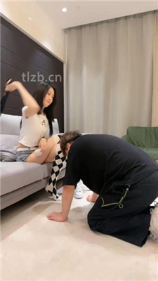 图片[18]_【青岛妲己】提档耳光/全体重踩踏/嘴喂酸奶/嘴塞袜子/骑脖_绳艺库视频下载