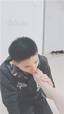 图片[10]_【美容院S】当脚垫/舔脏鞋/臭脚踩脸_绳艺库视频下载