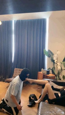 图片[5]_【美美子】双S踢裆场-高跟踩踏碾/手脚鞋底耳光_绳艺库视频下载