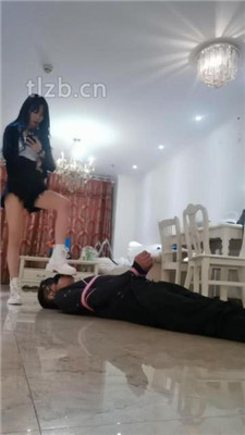 图片[8]_【希儿】双S-桌底视角-踩脚垫【三视角版】_绳艺库视频下载