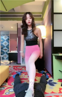 图片[17]_【双胞胎萌萌大人s】重刑专场-运动鞋踩踏/提档/捆绑/耳光/脚插嘴_绳艺库视频下载