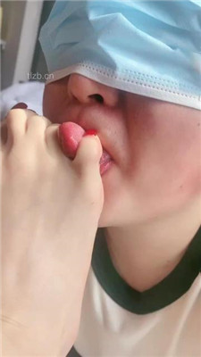 图片[14]_【甜一】舔脚趾保养裸足_绳艺库视频下载