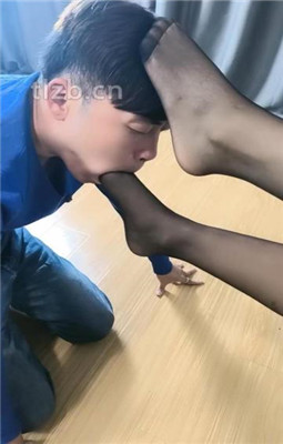 图片[12]_【肉肉】高跟跪舔黑丝脚插嘴_绳艺库视频下载