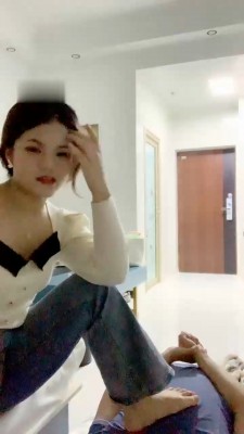 图片[3]_【六酱】闻舔白袜/塞袜子/骑马/灌圣水_绳艺库视频下载