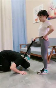 【素人星探】遛狗爬行/连环重度提档/骑马_绳艺库视频下载