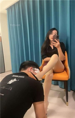 【Alice】数据线抽/肉丝高跟踩踏闻舔_绳艺库视频下载