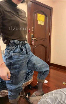 图片[5]_【苏晴】原味黑丝jio捂脸踩踏_绳艺库视频下载