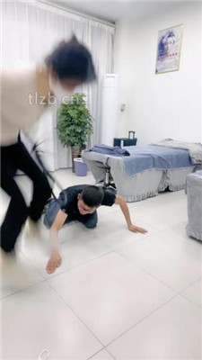 图片[12]_【小九】偷闻原味被暴揍_绳艺库视频下载