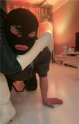 图片[8]_【傲雪】牛仔裤白靴棉袜-全体重踩踏踩脖_绳艺库视频下载