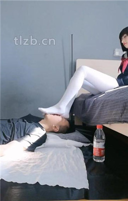 【航儿】学院风S-原味白丝裸足跪舔【上】_绳艺库视频下载