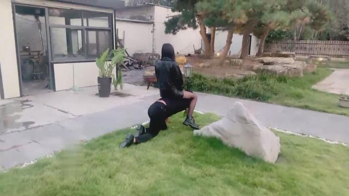 图片[9]_【苏西】户外-短靴踩踏狗爪/骑马爬行_绳艺库视频下载