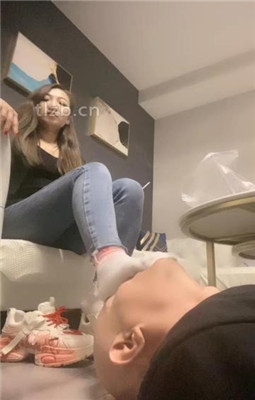 图片[10]_【魅儿】运动鞋棉袜气味羞辱/强制喝圣水_绳艺库视频下载