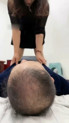 图片[4]_【芭丝】皮鞋黑袜肉丝踩脚垫【下】_绳艺库视频下载