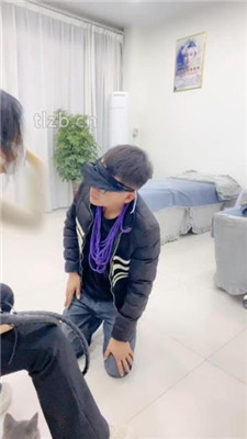 图片[4]_【小九】偷闻原味被暴揍_绳艺库视频下载