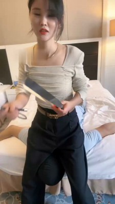 图片[6]_【孤傲女帝】重度鞭刑-藤条戒尺都打断_绳艺库视频下载