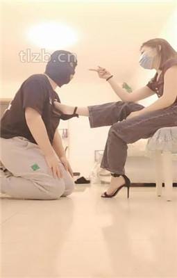 图片[4]_【欧拉S】双S-高跟踩狗/鞭打/抽耳光_绳艺库视频下载