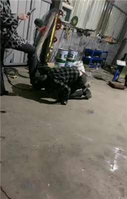 图片[8]_【宸宸】户外库房三主囚禁暴打-下【三视角版】_绳艺库视频下载