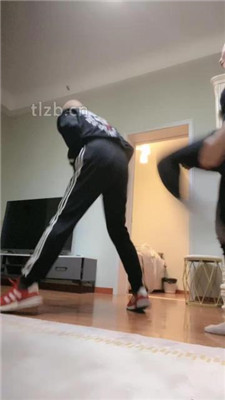 图片[5]_【魅儿】运动鞋白袜重度连环提档_绳艺库视频下载