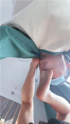 图片[10]_【甜一】舔脚趾保养裸足_绳艺库视频下载
