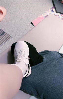 图片[15]_【北京嘟嘟】小白鞋棉袜踩地毯/插嘴_绳艺库视频下载