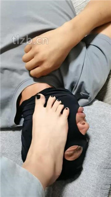 图片[9]_【优优】脏鞋虐废不听话的狗奴_绳艺库视频下载