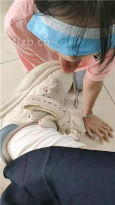 图片[9]_【爱可呀】学姐舌头清洗各种鞋/脚喂食踩舌【完整版】_绳艺库视频下载