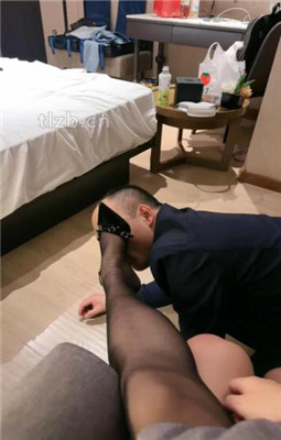 图片[14]_【jenn】情侣主-高跟黑丝踩踏/胯下辱/数据线鞭打/骑马舔脏鞋_绳艺库视频下载