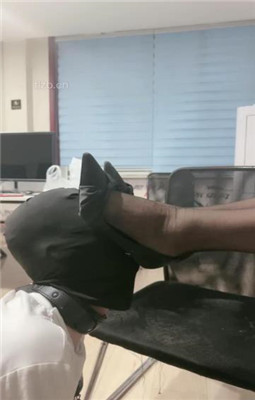 图片[12]_【鱼糯糯】3S-脚底踩踏/轮流舔脏鞋/插嘴/踩狗爪_绳艺库视频下载