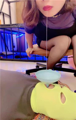 图片[8]_【梓夫人】垃圾漏斗处理器-圣物喂食绿帽狗_绳艺库视频下载