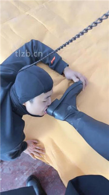 图片[11]_【奈奈】骑马爬行/长靴踩踏/舔脏鞋/磕头求饶_绳艺库视频下载