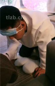 【甜音】转胯深喉耳光/骑马踩踏恋足_绳艺库视频下载