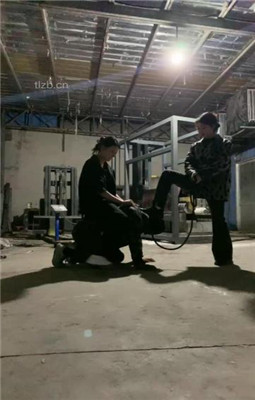 图片[5]_【宸宸】户外库房三主囚禁暴打-下【三视角版】_绳艺库视频下载