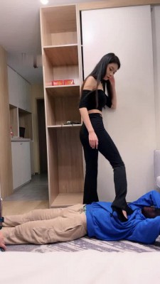 图片[9]_【宸宸】御姐双S高跟踩踏体育生【双视角版】_绳艺库视频下载