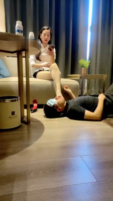 【冰美式】首调-肉丝高跟诱惑-口吐喂食_绳艺库视频下载