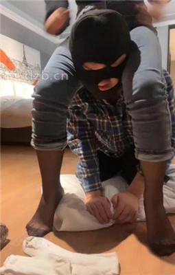 图片[12]_【绝美兔女王】喝洗脚水/跪舔脏鞋白袜_绳艺库视频下载