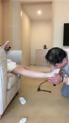 图片[19]_【苏西】甘愿被抽耳光-鞭打换来舔jio机会_绳艺库视频下载