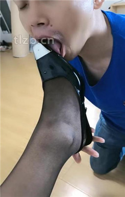 图片[11]_【肉肉】高跟跪舔黑丝脚插嘴_绳艺库视频下载