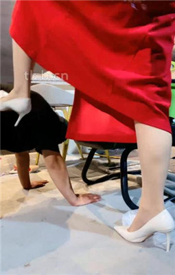 图片[14]_【冰诺】高跟踩狗/物化脚垫/sp_绳艺库视频下载