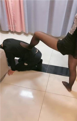 图片[12]_【赵奈奈】没钱交房租被虐-靴子碾脸/艺术踢踹【完整版】_绳艺库视频下载